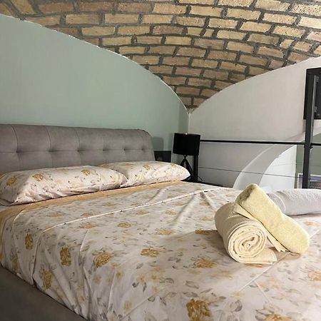 דירות La Rosa Di Roma Colosseo מראה חיצוני תמונה
