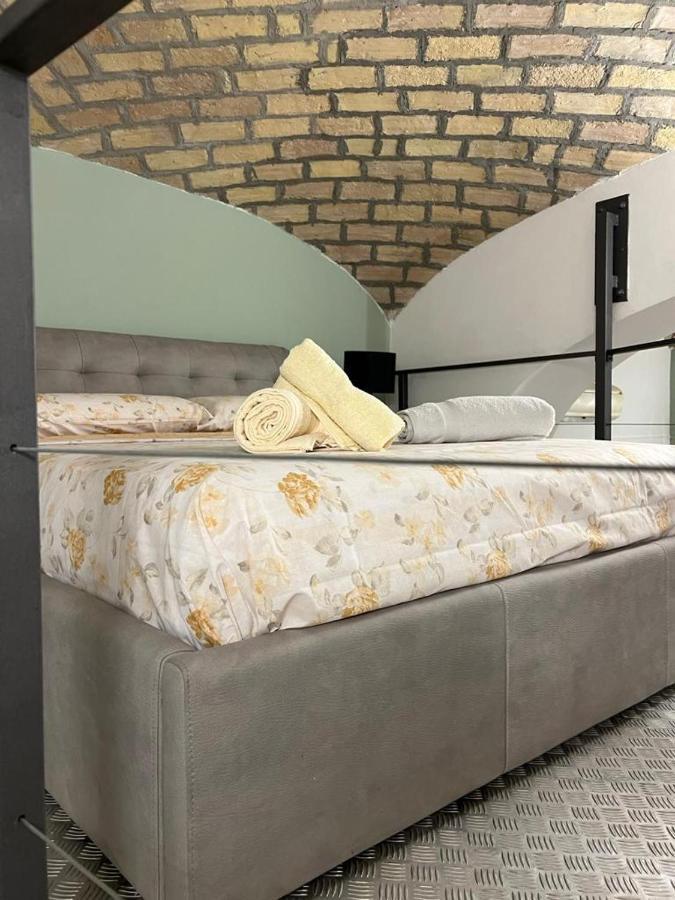 דירות La Rosa Di Roma Colosseo מראה חיצוני תמונה